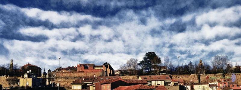 Astorga desde la Nacional VI Reducc.jpg